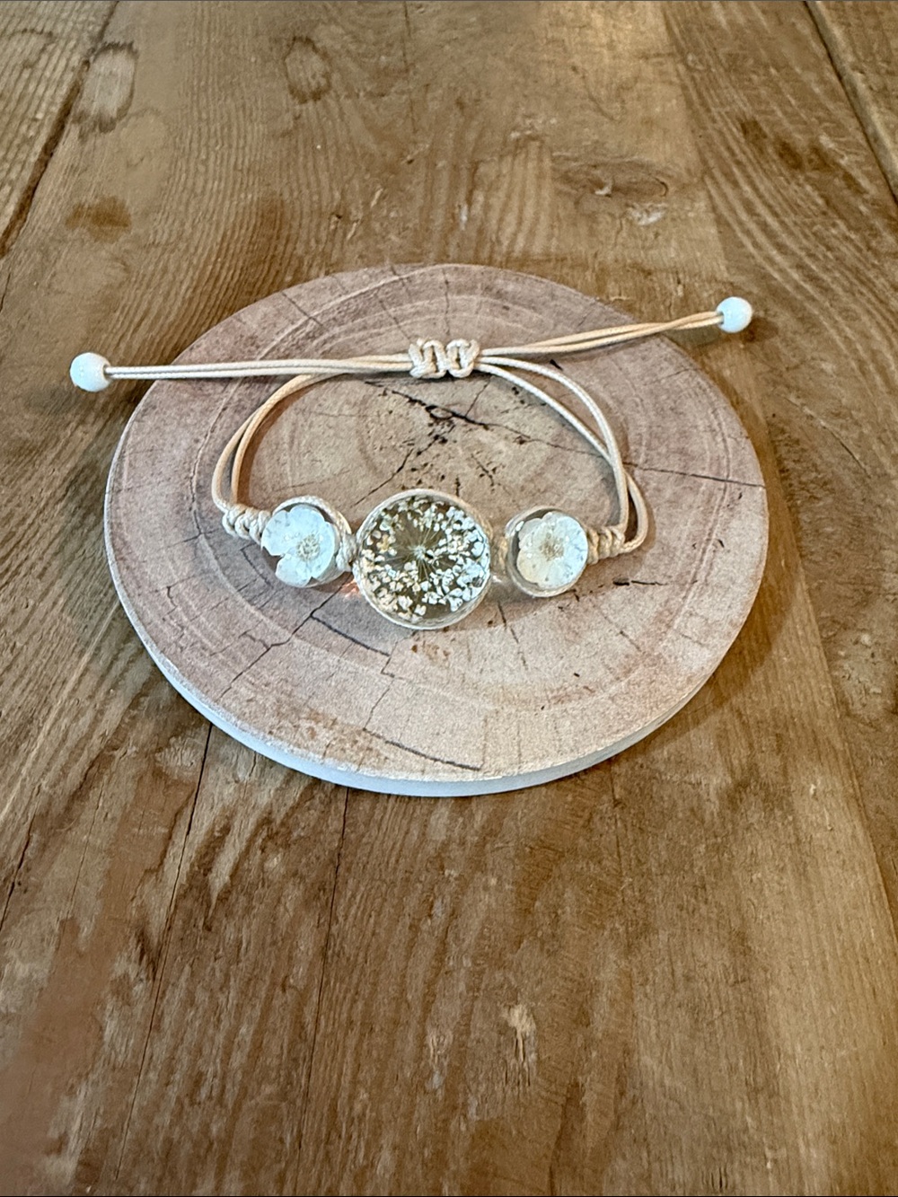 Neutral Cream Resin Flower Adjustable Bracelet